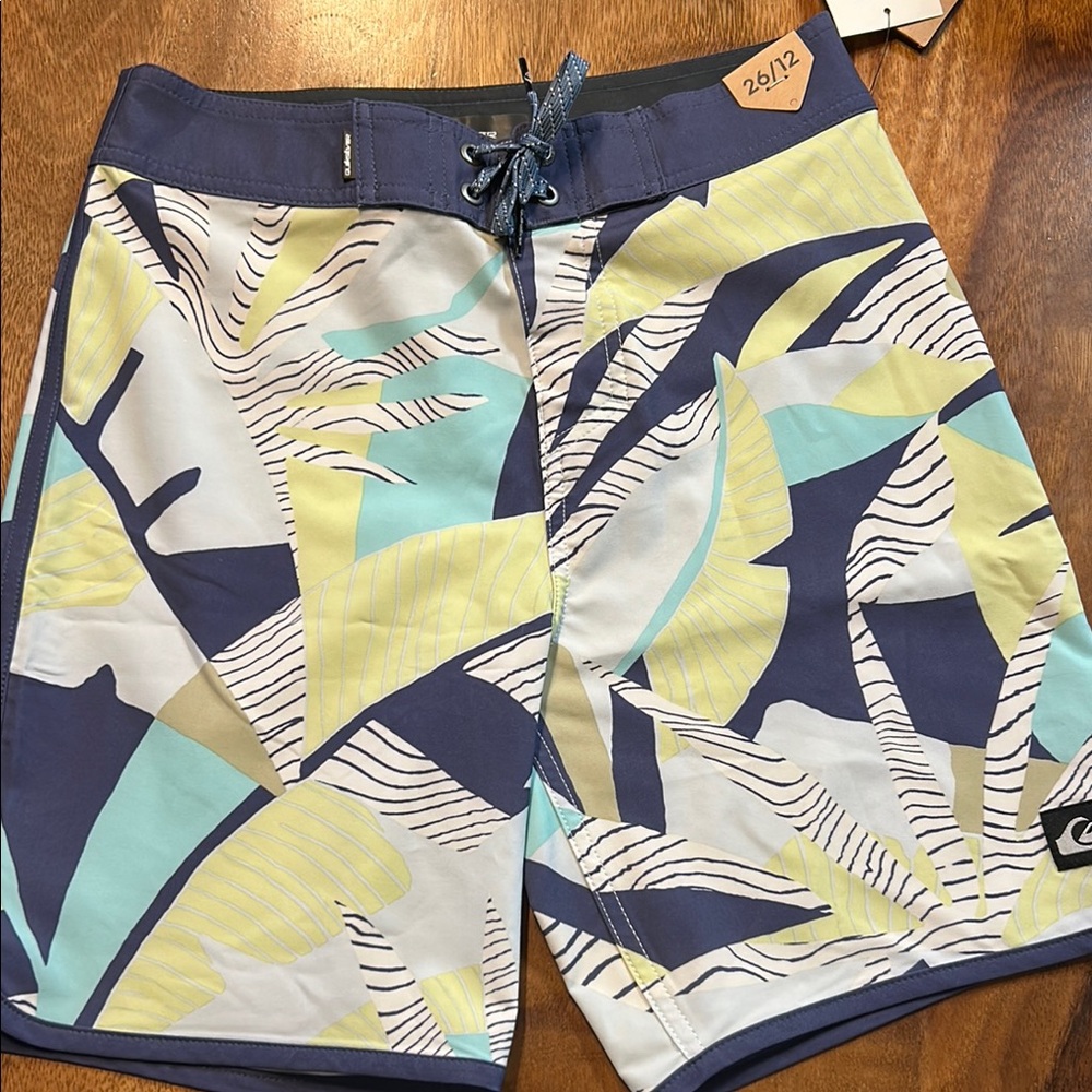 Quiksilver Blue and Yellow Board Shorts for Swim teen size 26/12